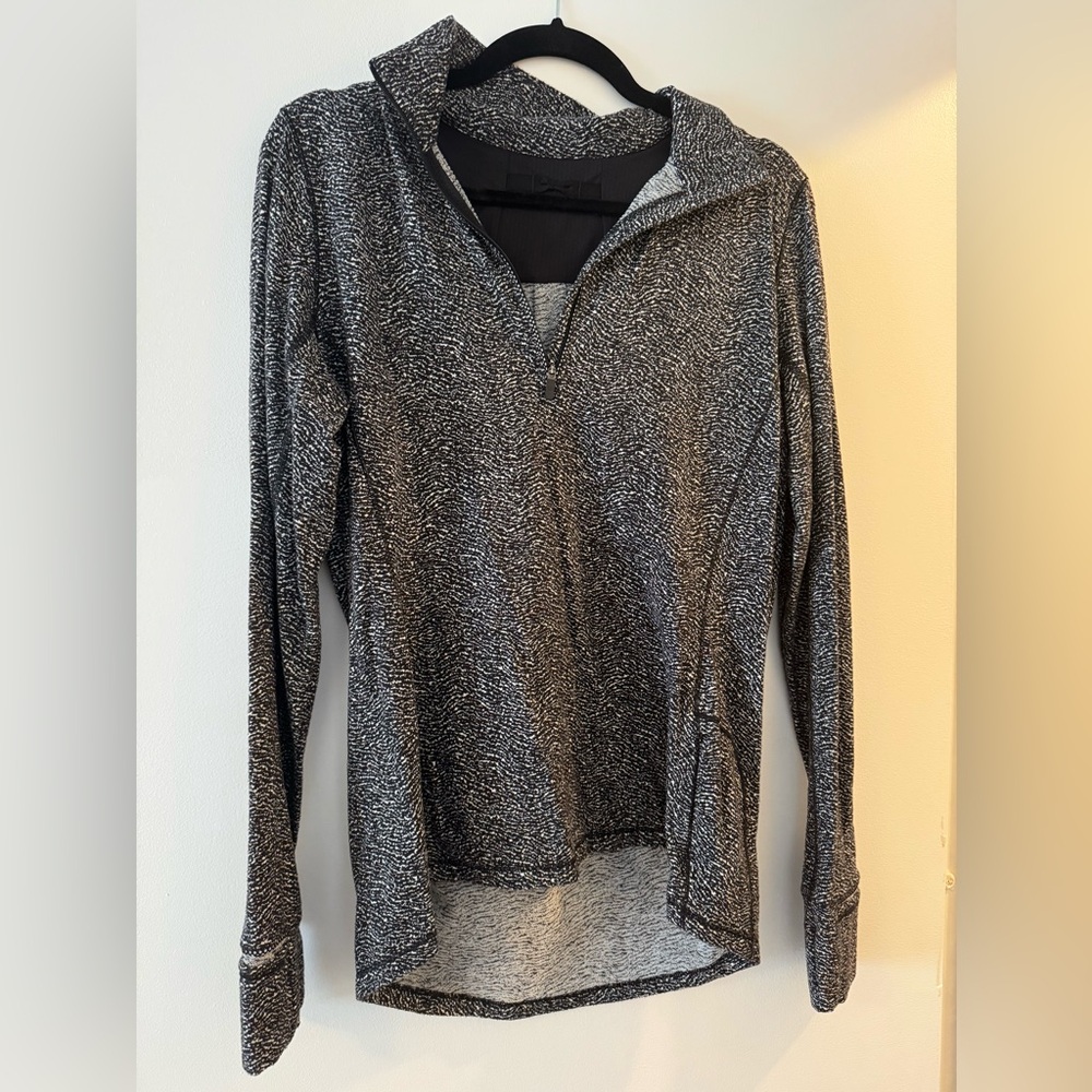 lululemon athletica Gray and black Sweater